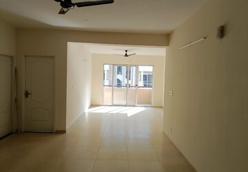 Room in 3 BHK Apartment at Sushma Valencia, International Airport Road – for Rent
