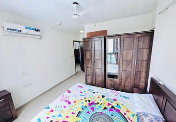 Bedroom in 2 BHK Apartment at Amanora Future Towers, Hadapsar – for Rent