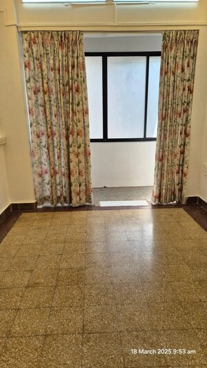 Room in 1 BHK Apartment at Churchgate Mansion, Churchgate – for Rent