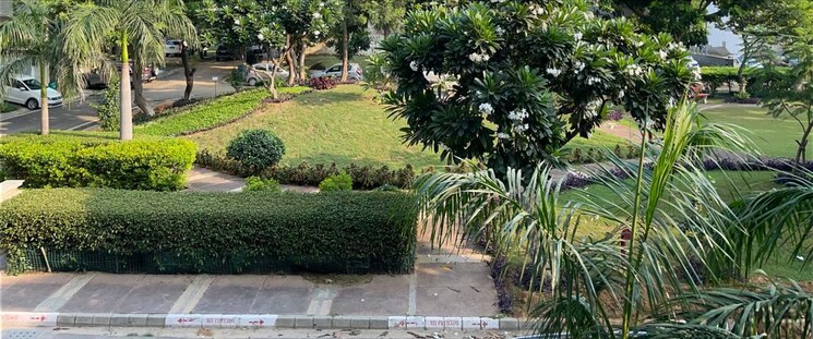 Garden, emaar-the-enclave 3 Bedroom 2000 Sq.Ft. Apartment In Sector 66 Gurgaon 9361108