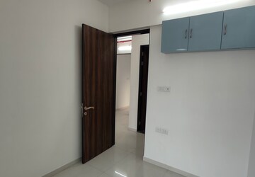 Room in 2 BHK Apartment at Sheth Zuri, Laxmi Nagar – for Sale