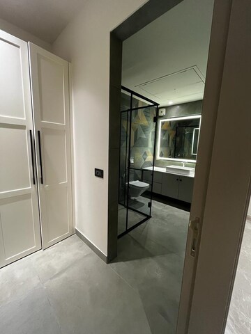 Room in 3 BHK Apartment at Emaar The Palm Drive-Palm Studios, Sector 66 – for Rent