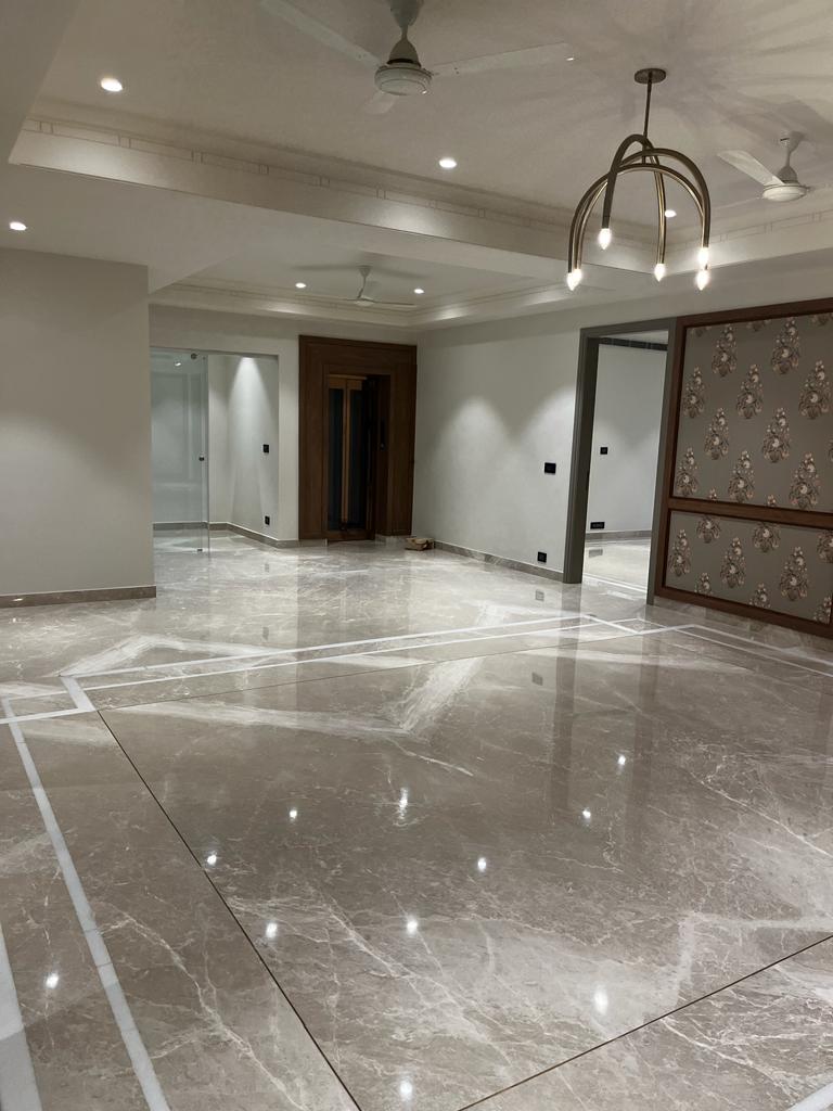 3 BHK 2200 Sq.Ft. Apartment in Emaar The Palm Drive-Palm Studios