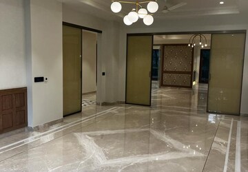 Room in 3 BHK Apartment at Emaar The Palm Drive-Palm Studios, Sector 66 – for Rent