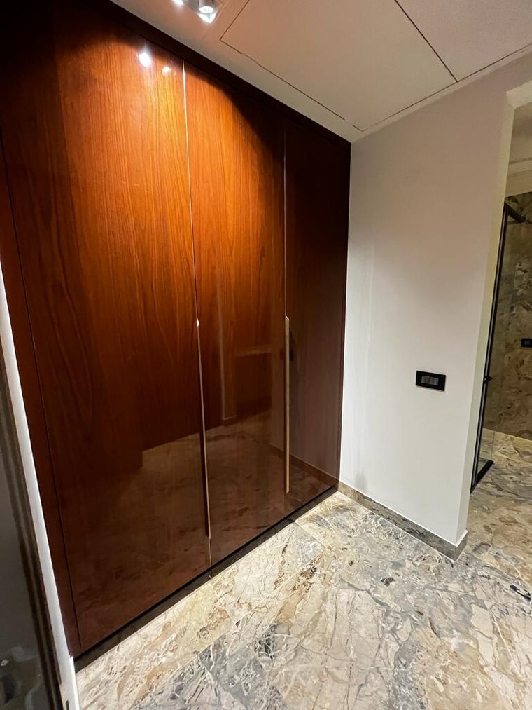 Room, emaar-the-palm-drive-palm-studios 3 Bedroom 2200 Sq.Ft. Apartment In Sector 66 Gurgaon 9361318