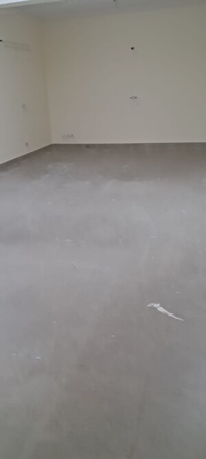 Room in  Office Space at Ip Extension – for Rent