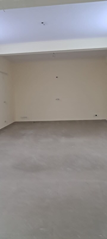 Room in  Office Space at Ip Extension – for Rent