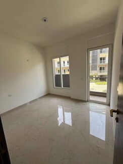 3 BHK + Extra Room Apartment For Sale in Smart World Orchard