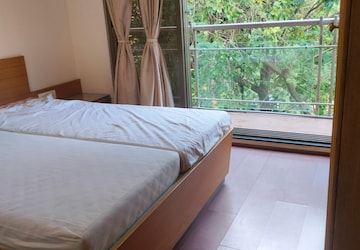 Bedroom in 2.5 BHK Apartment at Juhu Trishul, Juhu – for Rent