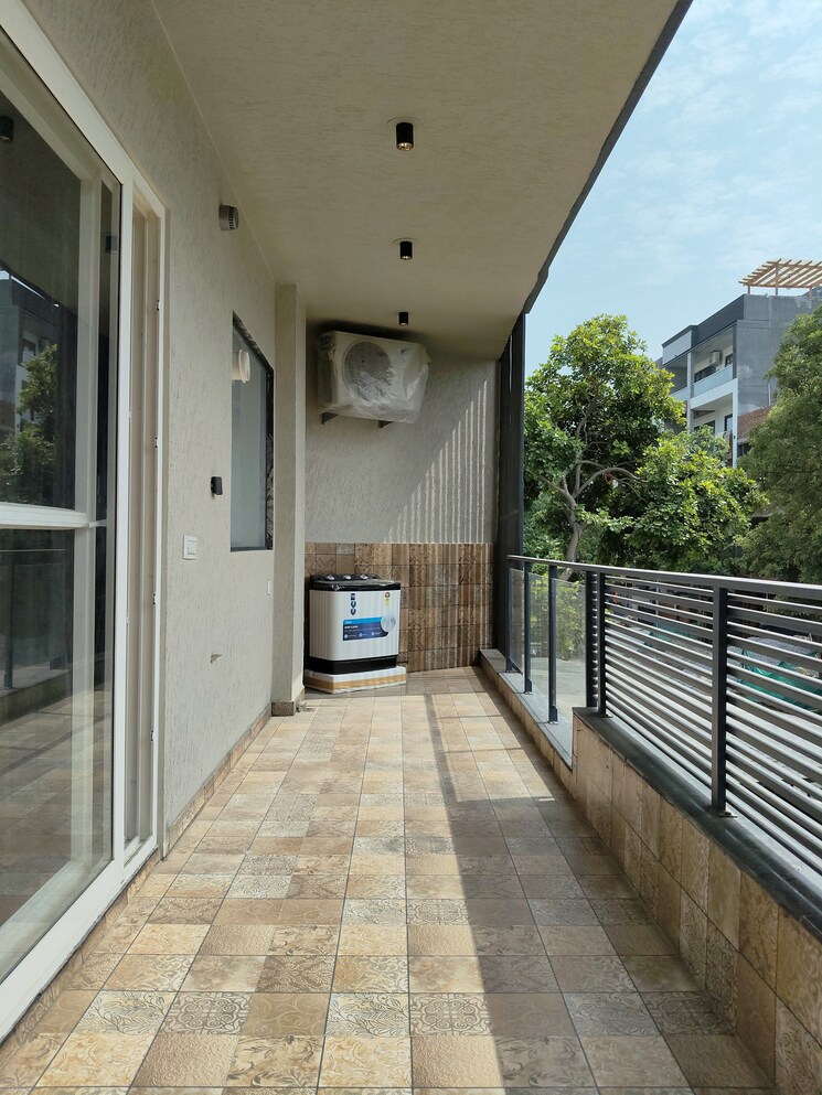 Balcony, m3m-atrium 2 Bedroom 1500 Sq.Ft. Builder Floor In Sector 57 Gurgaon 9361507