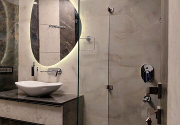 Bathroom in 2 BHK Builder Floor at M3M Atrium, Sector 57 – for Rent