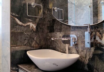 Bathroom in 2 BHK Builder Floor at M3M Atrium, Sector 57 – for Rent