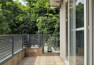 Balcony in 2 BHK Builder Floor at M3M Atrium, Sector 57 – for Rent