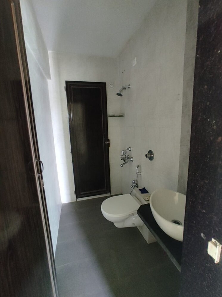Bathroom, vihang-valley-rio 2 Bedroom 700 Sq.Ft. Apartment In Kasarvadavali Thane 9361469