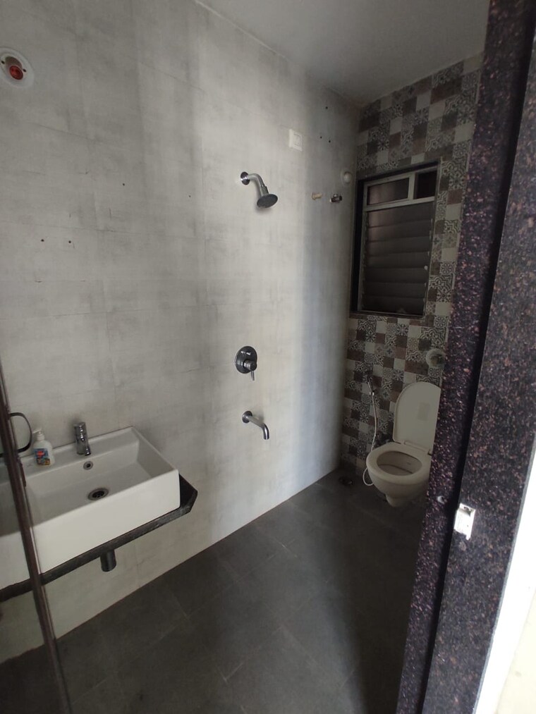 Bathroom, vihang-valley-rio 2 Bedroom 700 Sq.Ft. Apartment In Kasarvadavali Thane 9361469
