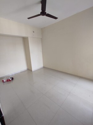 Room in 2 BHK Apartment at Vihang Valley Rio, Kasarvadavali – for Rent