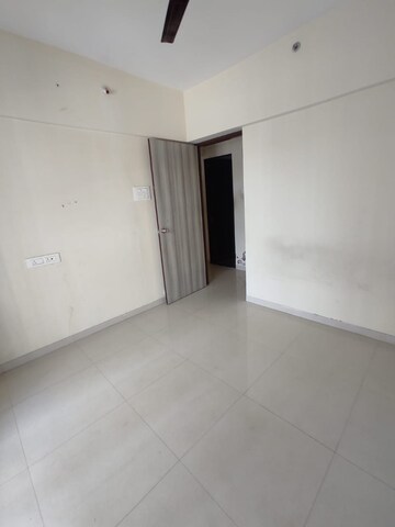 Room in 2 BHK Apartment at Vihang Valley Rio, Kasarvadavali – for Rent