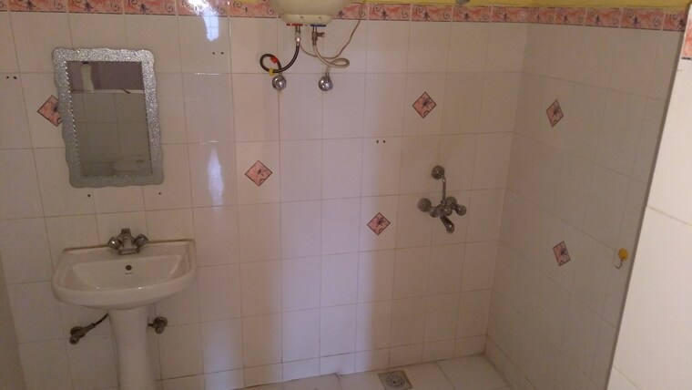 Bathroom, faizabad road 3 Bedroom 1600 Sq.Ft. Apartment In Faizabad Road Lucknow 9361516