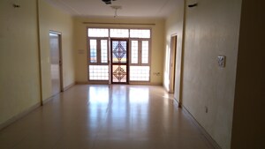 Room in 3 BHK Apartment at Faizabad Road – for Rent