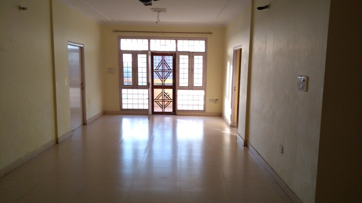 Room, faizabad road 3 Bedroom 1600 Sq.Ft. Apartment In Faizabad Road Lucknow 9361516