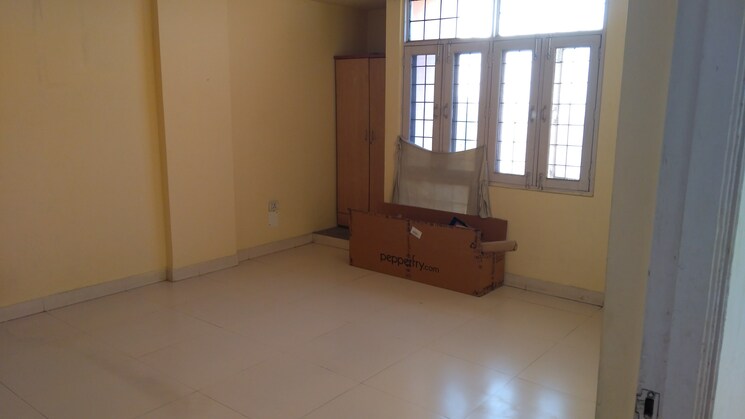 Room, faizabad road 3 Bedroom 1600 Sq.Ft. Apartment In Faizabad Road Lucknow 9361516