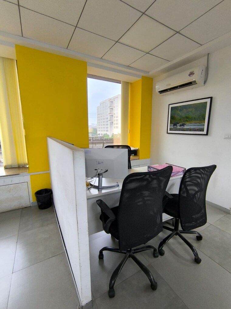 Team Area, satellite-silver Commercial Office Space 2300 Sq.Ft. In Andheri East Mumbai 9361539