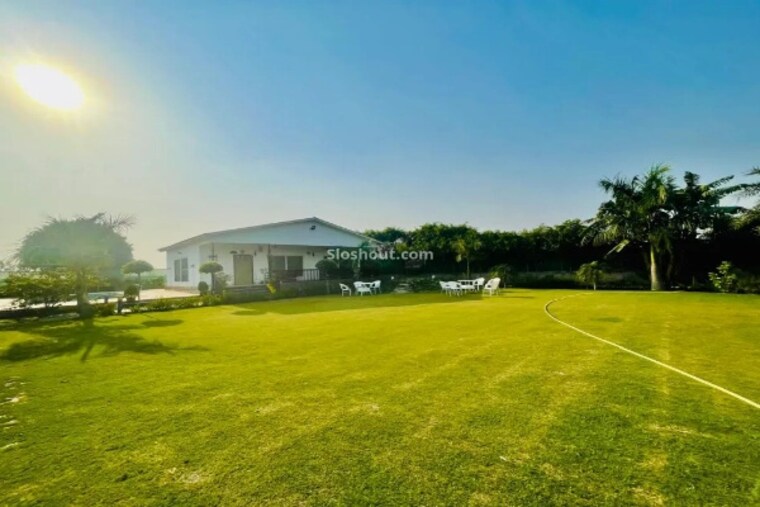 Garden, sector 135 2 Bedroom 1008 Sq.Yd. Villa In Sector 135 Noida 9361561