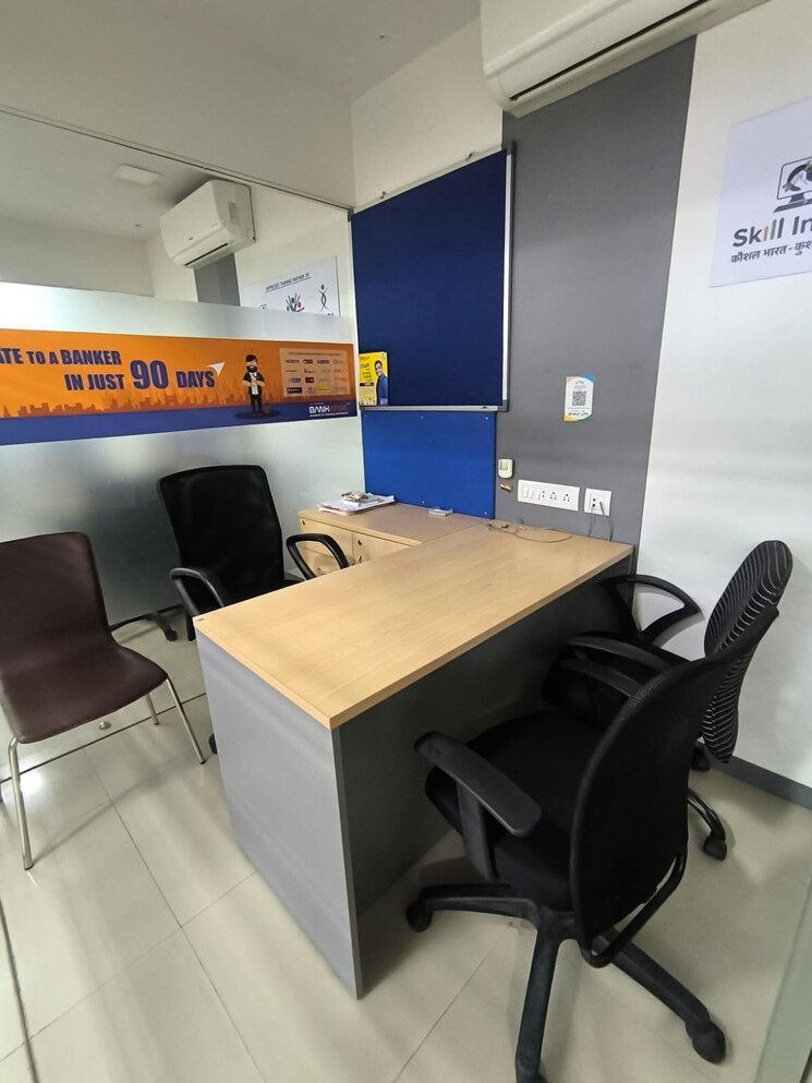 Team Area, crescent-business-square Commercial Office Space 3300 Sq.Ft. In Asalpha Mumbai 9361585
