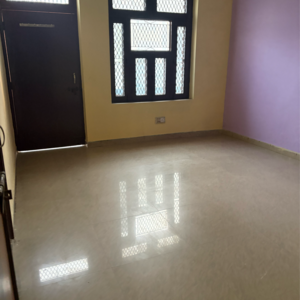 Room in 3 BHK Villa at Sector 9a – for Rent