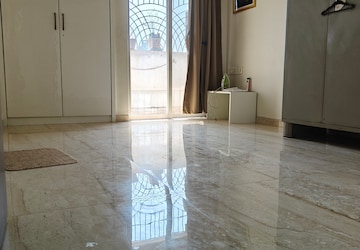 Room in 2 BHK Apartment at Thane West – for Sale