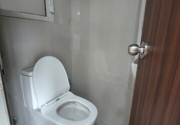 Bathroom in 1 BHK Apartment at Indiabulls One Indiabulls, Pokhran Road No Two – for Sale