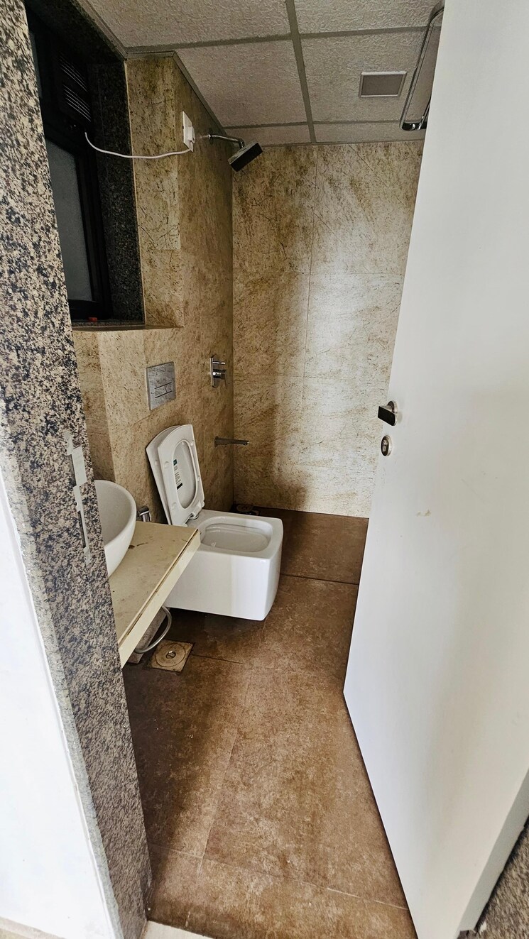 Bathroom, runwal-bliss 1.5 Bedroom 590 Sq.Ft. Apartment In Kanjurmarg East Mumbai 9361689