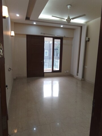 Room in 3 BHK Builder Floor at Ansal Sushant Lok I, Sector 43 – for Rent