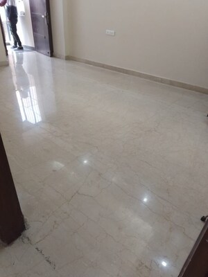 Room in 3 BHK Builder Floor at Ansal Sushant Lok I, Sector 43 – for Rent