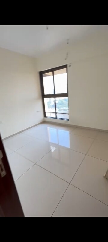 Room in 2 BHK Apartment at Chandak 34 Park Estate, Goregaon West – for Rent