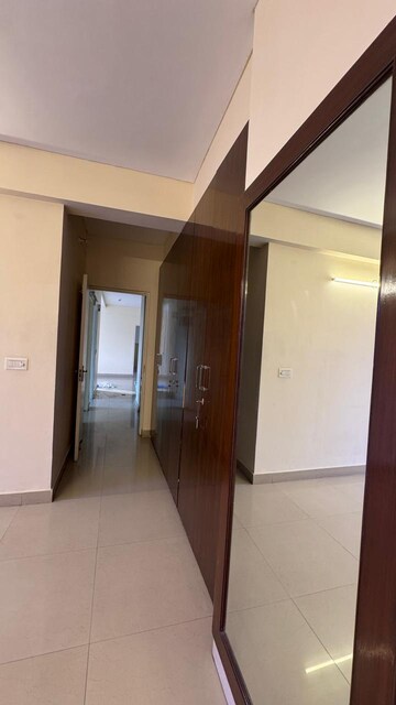 Room in 3 BHK Builder Floor at Ansal Sushant Lok I, Sector 43 – for Rent