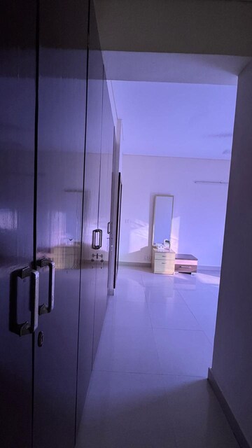 Building Lobby in 3 BHK Builder Floor at Ansal Sushant Lok I, Sector 43 – for Rent