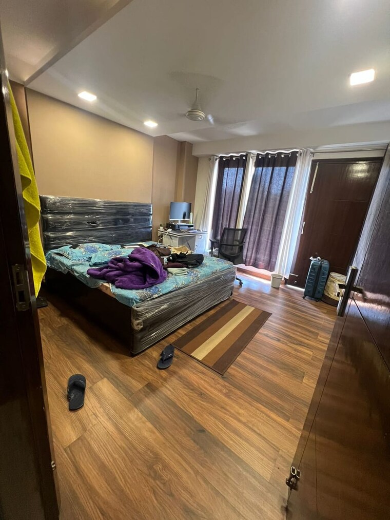 Bedroom, apex-apartments 3 Bedroom 215 Sq.Yd. Builder Floor In Sector 45 Gurgaon 9361789