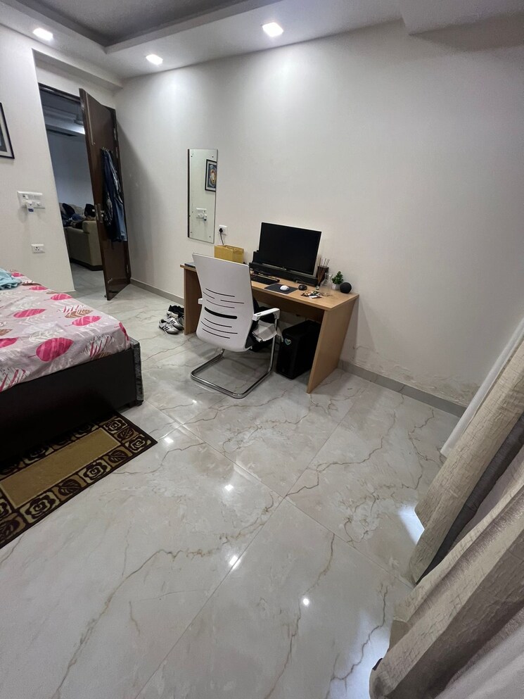 Team Area, apex-apartments 3 Bedroom 215 Sq.Yd. Builder Floor In Sector 45 Gurgaon 9361789