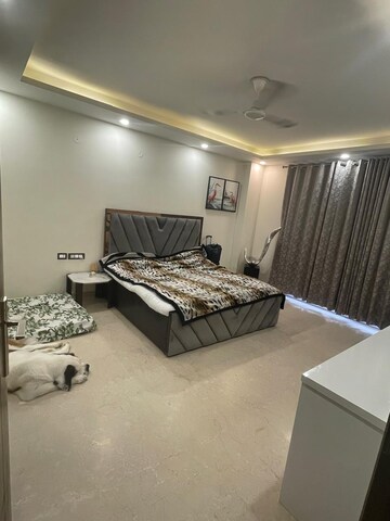 Living Room in 3 BHK Builder Floor at Ansal Sushant Lok I, Sector 43 – for Rent