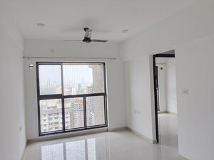 2 BHK Apartment For Rent in UK Iridium, Kandivali East