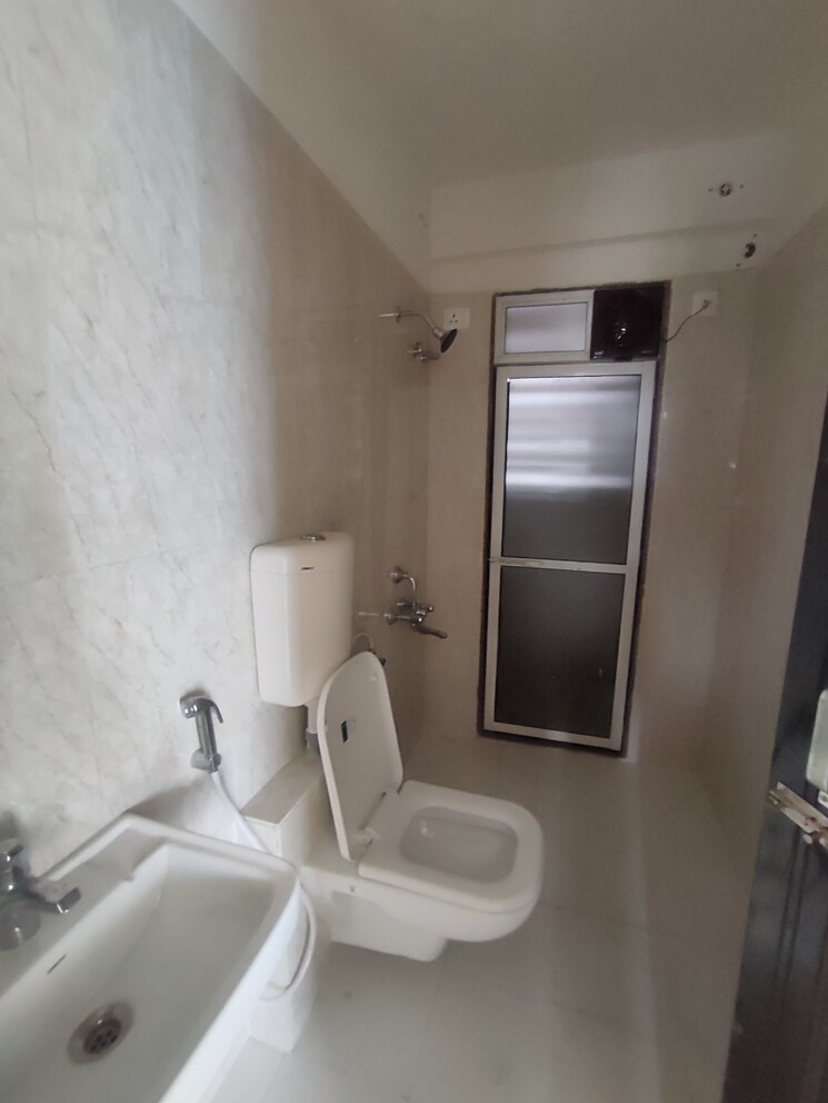 Bathroom, puraniks-tokyo-bay 1.5 Bedroom 520 Sq.Ft. Apartment In Kasarvadavali Thane 9361890