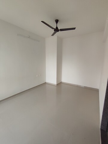 Master Bedroom in 1.5 BHK Apartment at Puraniks Tokyo Bay, Kasarvadavali – for Rent