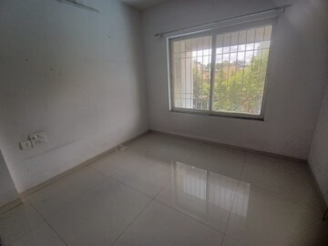 Room in 3 BHK Apartment at Uttam Townscapes, Yerawada – for Rent