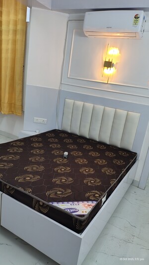 Furnished Amenities in 1 RK Apartment at Raheja Atlantis, Sector 31 – for Rent