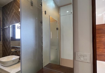 Bathroom in 4 BHK Villa at Sector 40 – for Sale