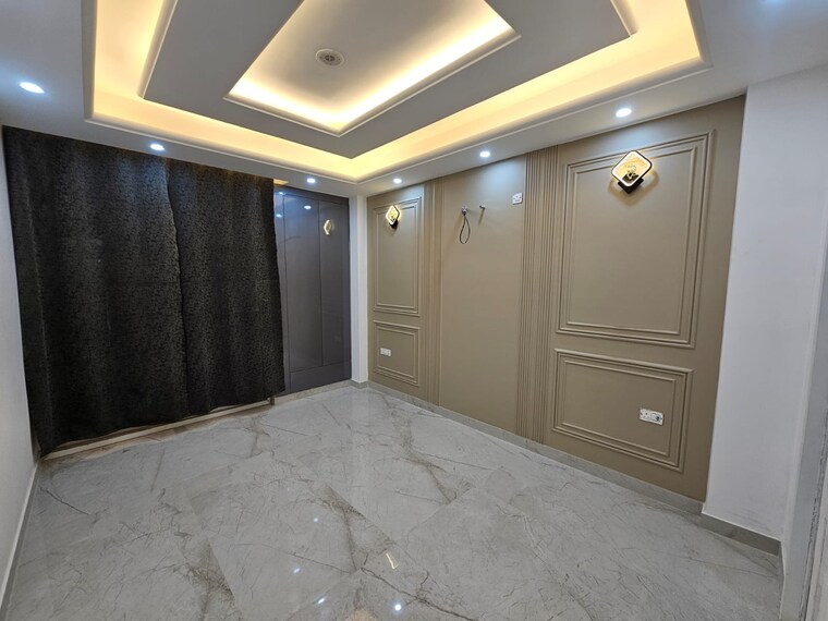 Room, sainik colony 3 Bedroom 2250 Sq.Ft. Builder Floor In Sainik Colony Faridabad 9361955