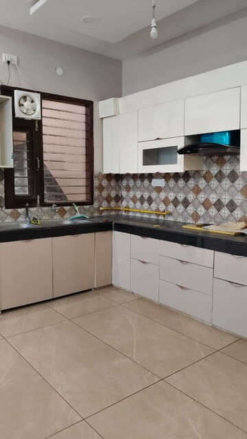 Kitchen in 2 BHK Independent House at Sector 14 – for Rent
