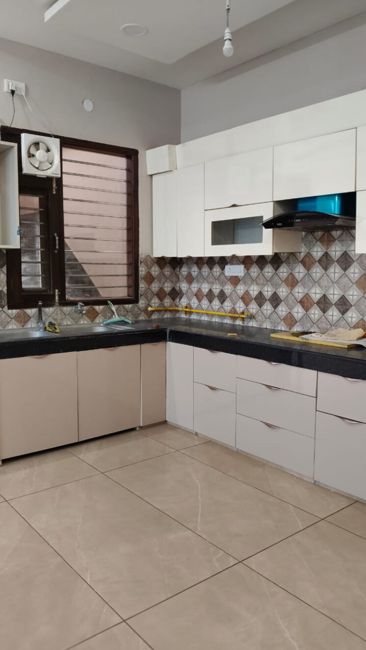 Kitchen, sector 14 2 Bedroom 3150 Sq.Ft. Independent House In Sector 14 Faridabad 9361958