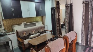 1 BHK Independent House For Rent in Sector 16